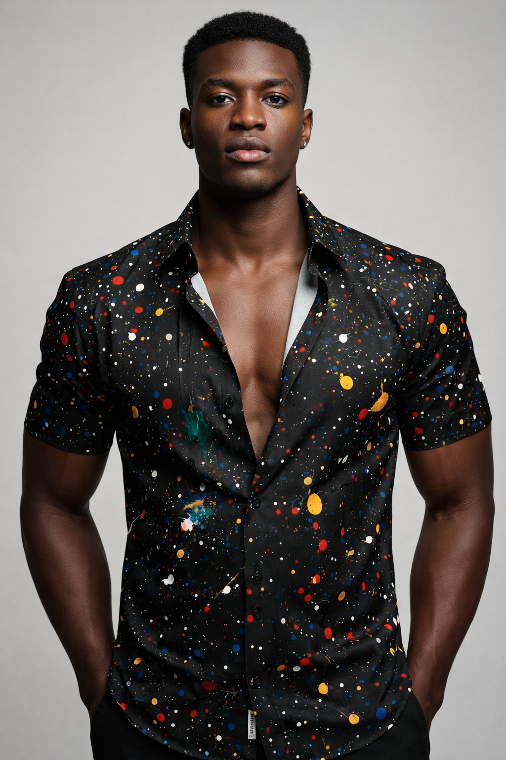 Chemise Noire – Imprimé Éclaboussures Multicolores